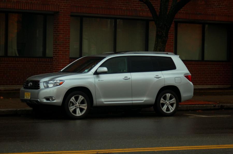  Toyota Highlander Sport 2008 года  (фото 9 из 57)